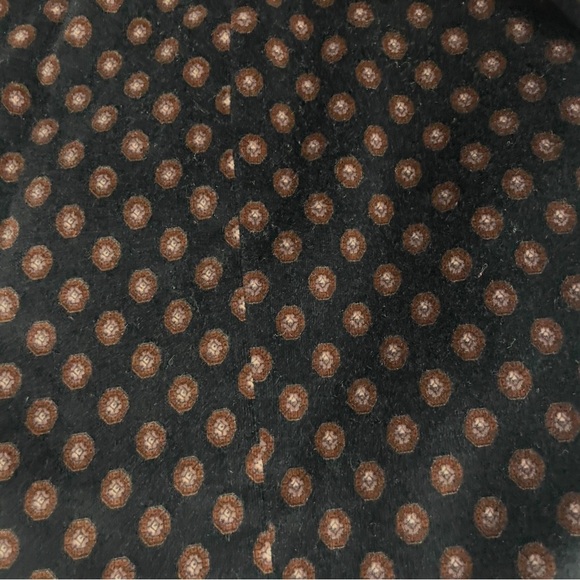 Katherine Barclay Womens
Size 13/14 Black Velvet Blazer
Jacket - Picture 4 of 10